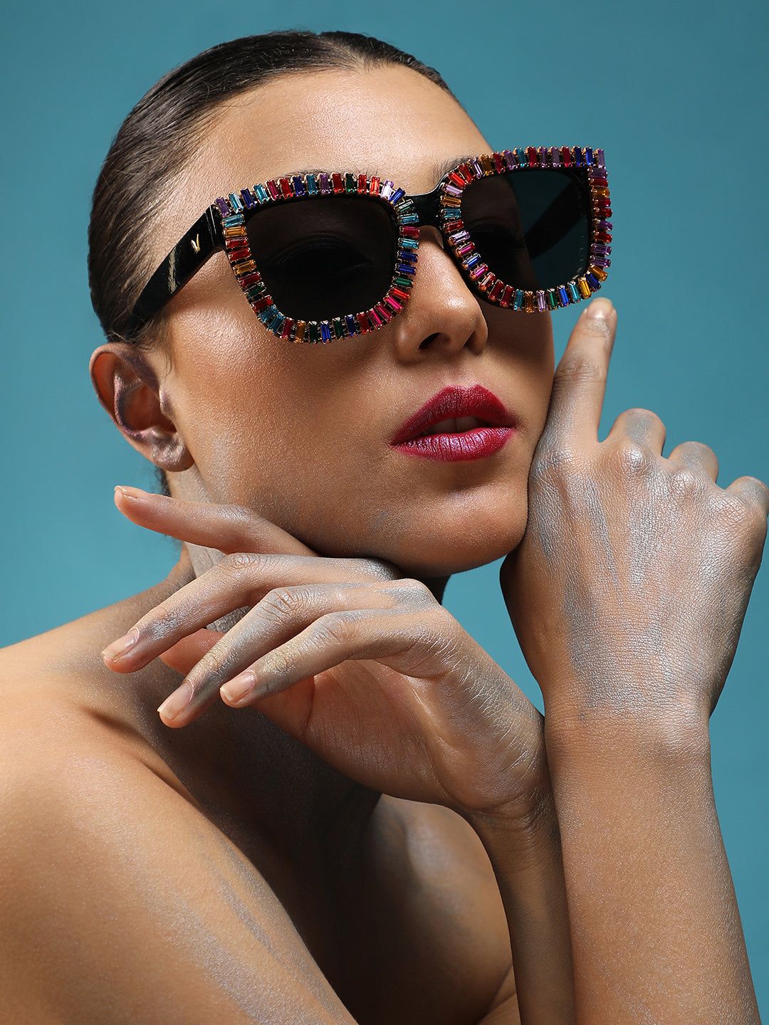 Fashionable Gems: Adorn Your Eyes-Sunglasses