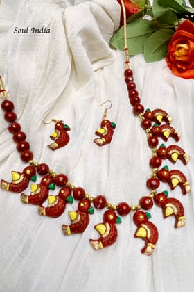 Handmade Terracotta Pendant Necklace Set- Red