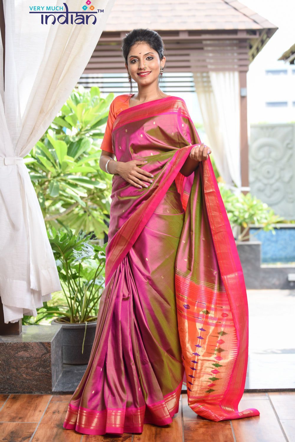 Traditional Authentic Pure Silk Handloom Pink Dual Tone Double Pallu Paithani Weave