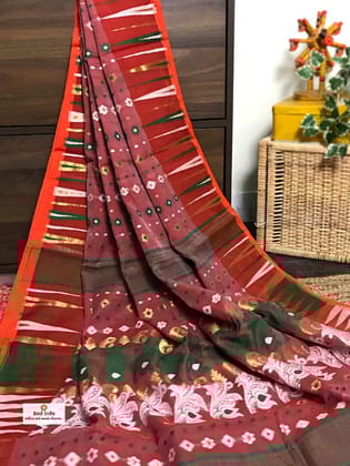 Jamdani Saree With Floral Work