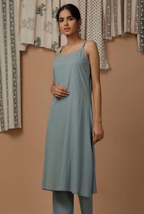 Powdered Blue Hand Block Printed Cotton Flex Slip-M