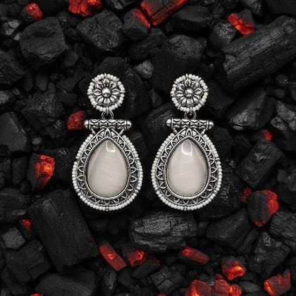 Elegant Oxidized Silver Drop Earrings Nature-Inspired Statement Piece Elegant Oxidized Silver Drop Earrings Nature-Inspired Statement Piece