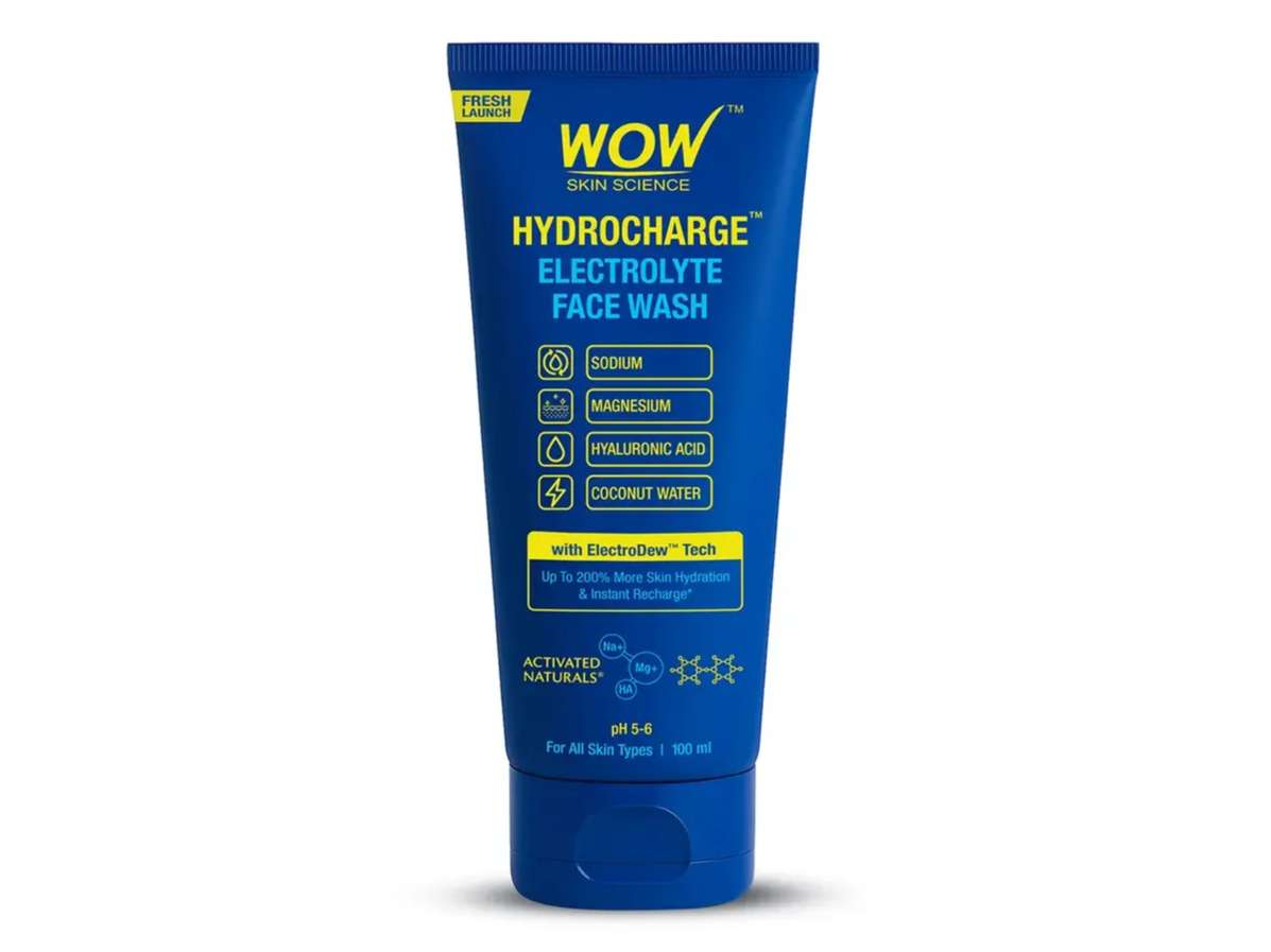 WOW Skin Science Hydrocharge Electrolyte Face Wash, Hydration Boost with Coconut Water & Hyaluronic Acid - 100 ml