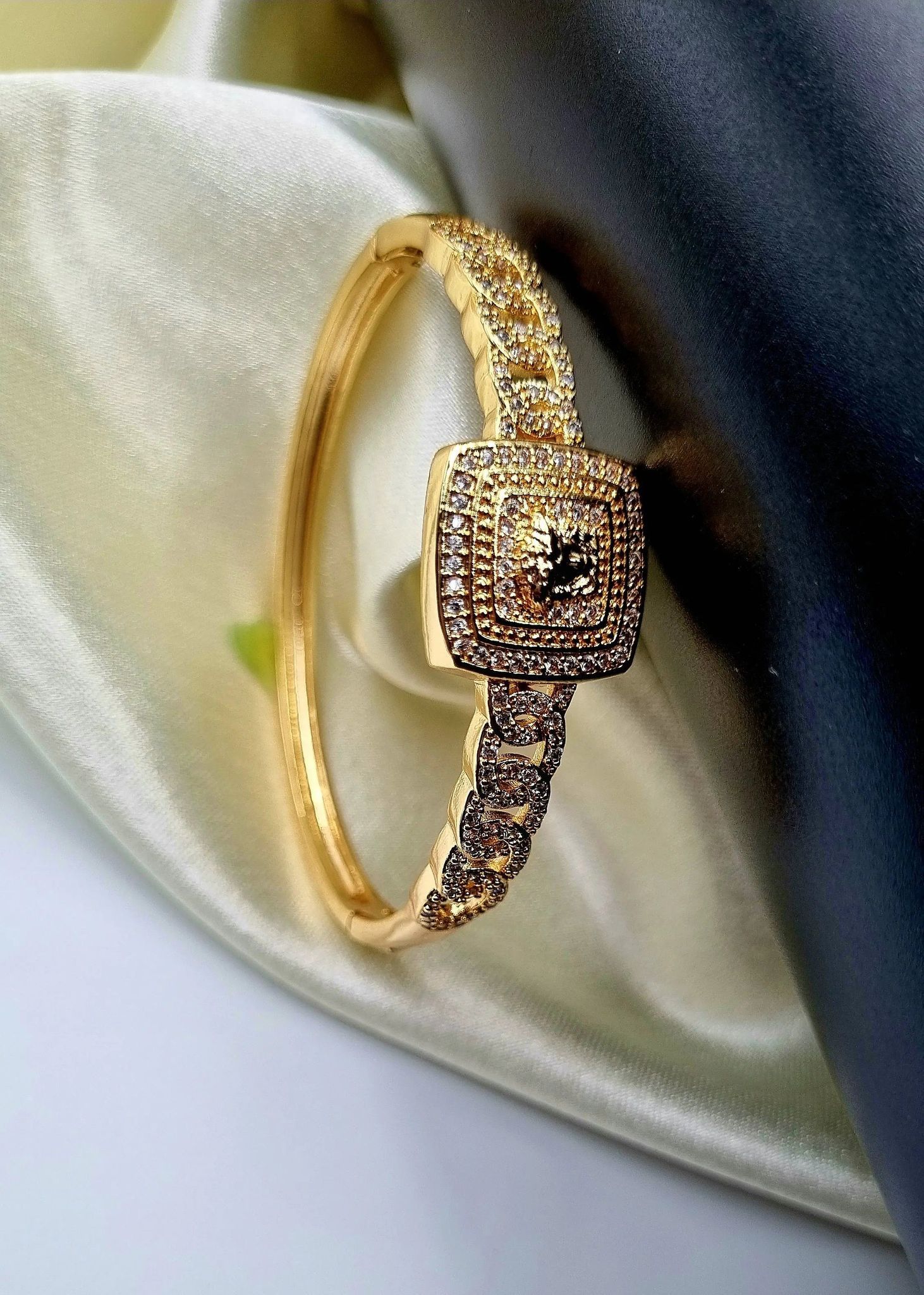 Elegant  Gold Plated daily wear bracelet for woman & Girl