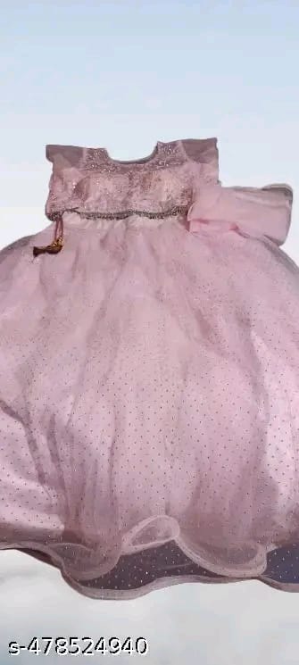 Pretty Sensational Women Ethnic Skirts and Tops