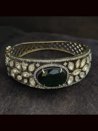 Single antique gold and black finish stone and kundan openable kada-Green