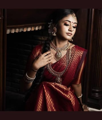 fab woven Art Silk Woven Design Banarasi saree With Unstitched Blouse Piece ( Maroon )