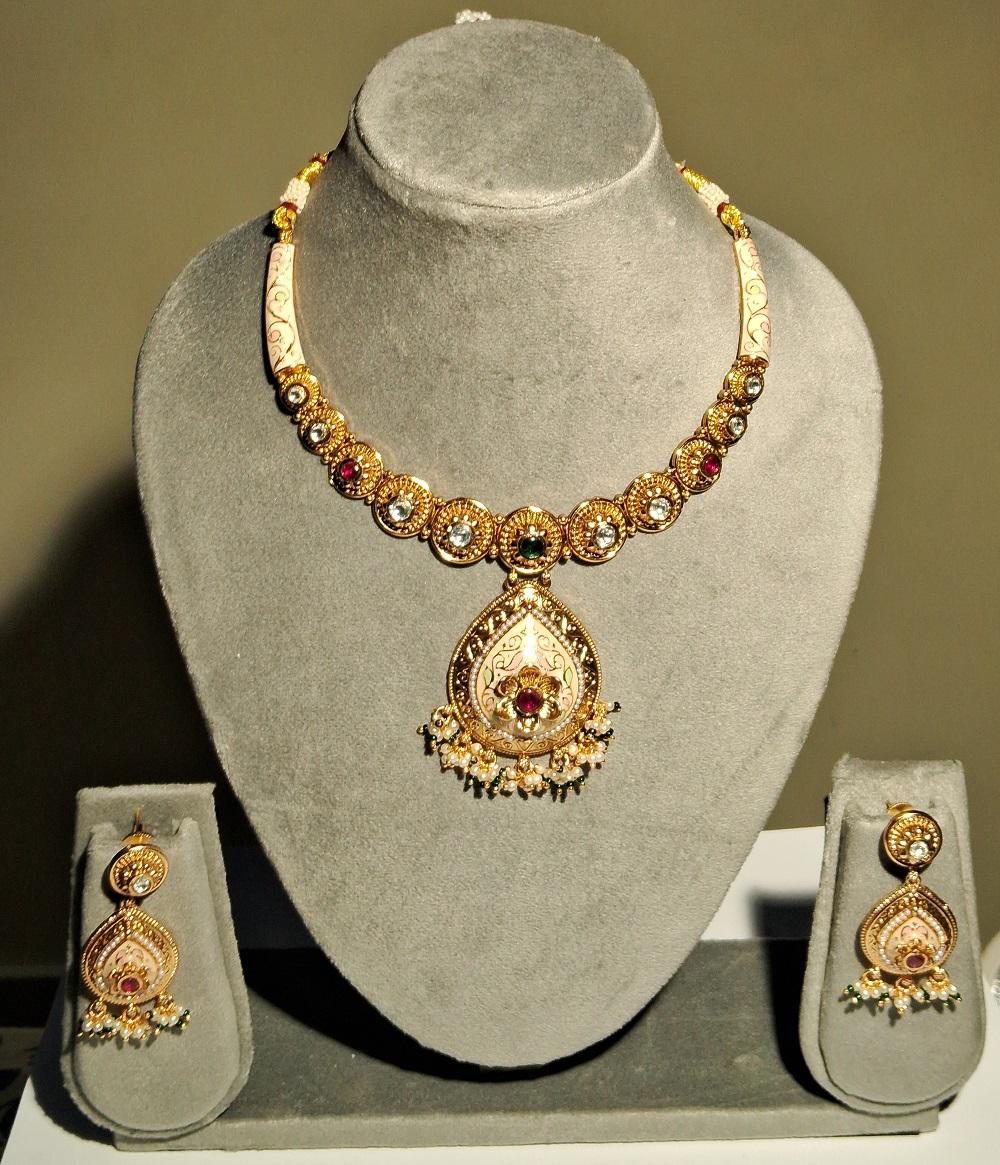 NECKLACE RAJ