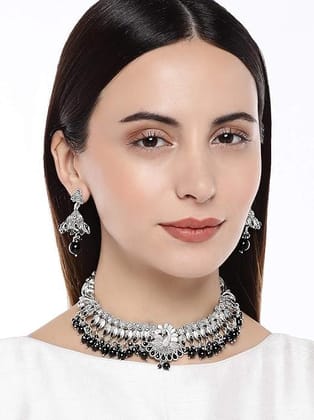 Black Silver-Toned Stone Studded  Beaded Jewellery Set