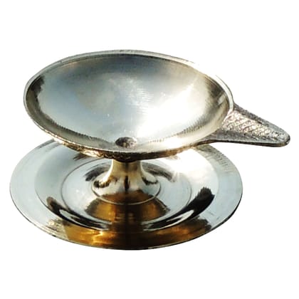 Brass Pandeep Plate Deepak, Oil Lamp No. 3  - Elegant Brass Lamp for Home D�cor, Height : 1.1 Inch (ZMAS146 D)