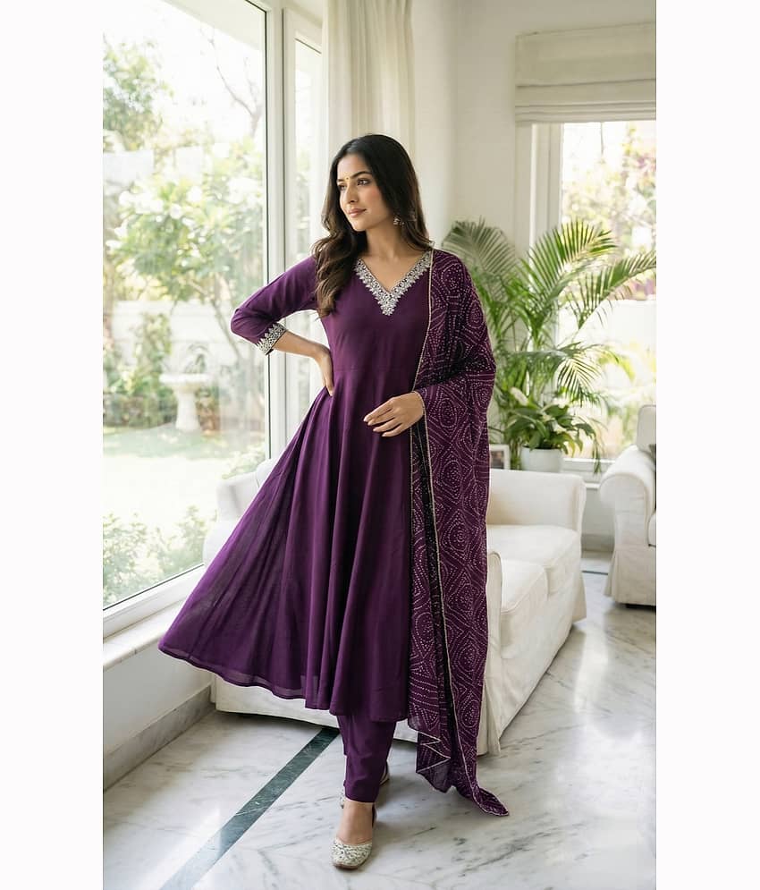 Hiva Trendz Women Polyester Embroidered Straight Kurti With Pants ( Burgundy )