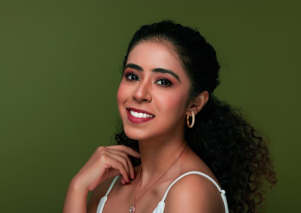 Single Band Classic Hoop Earrings