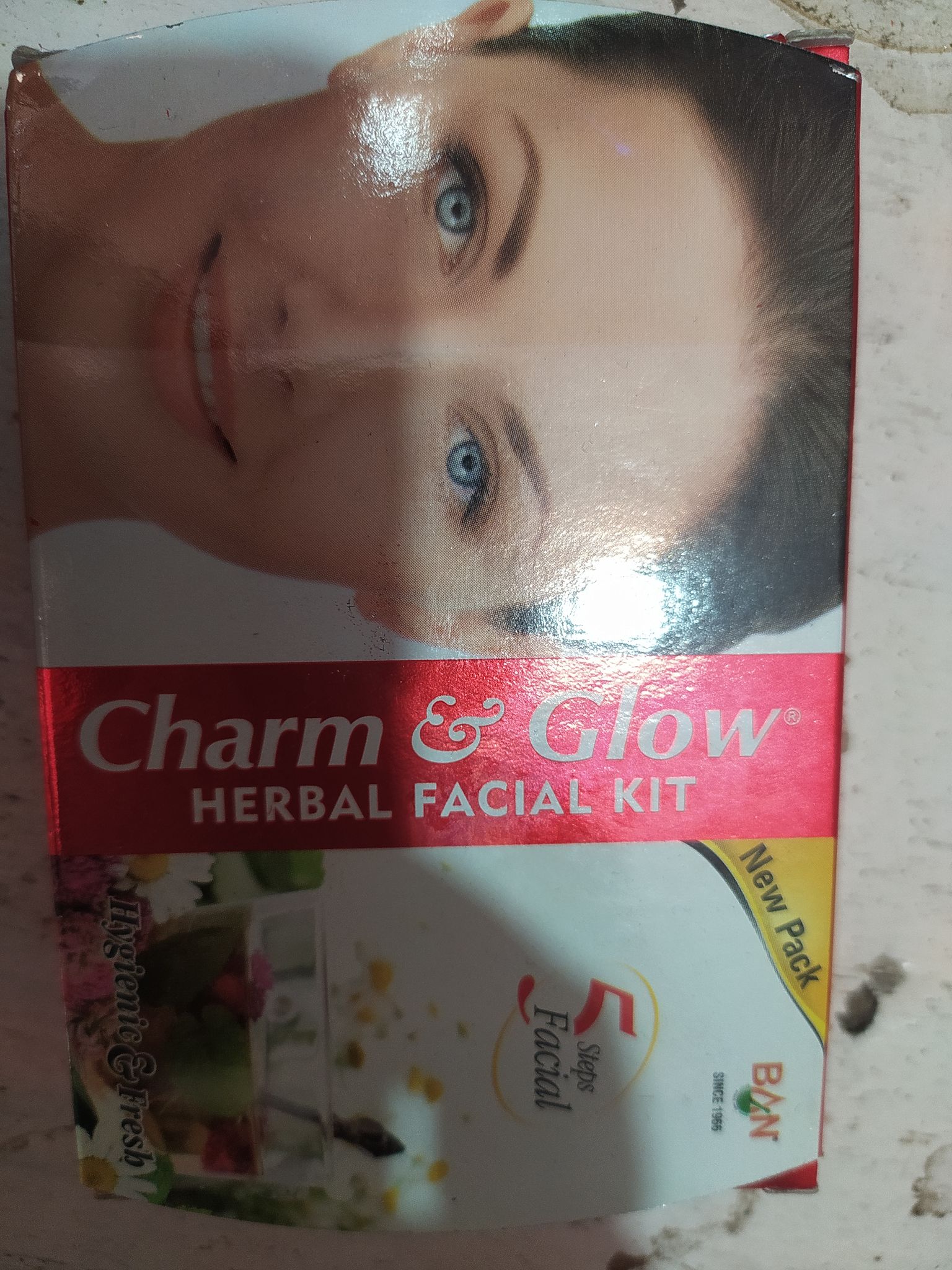 Charm & glow Herbal facial kit