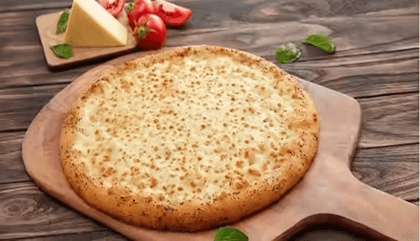 Classic margherita cheese pizza