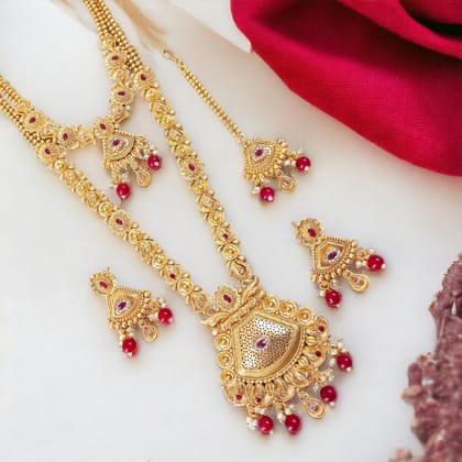 Indian Jewelry Set with Earrings & Maang Tika