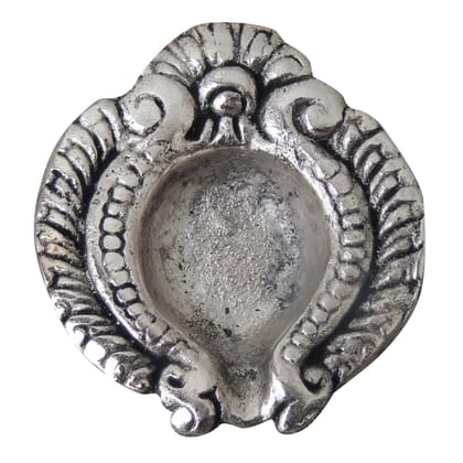 Aluminium Shankh Deepak Oil Lamp for Spiritual Home Lighting, Height : 0.5 Inch (ASMAS268 G)