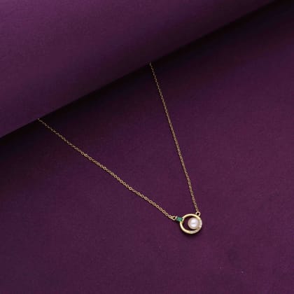 Sterling Silver White Chic Pearl Necklace-Pearl / Gold
