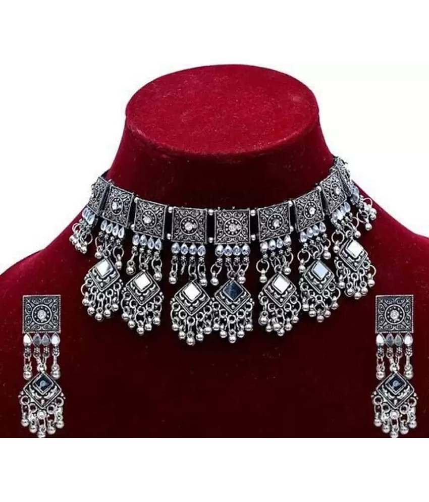 Samridhi DC Silver Alloy Necklace Set ( Pack of 1 )