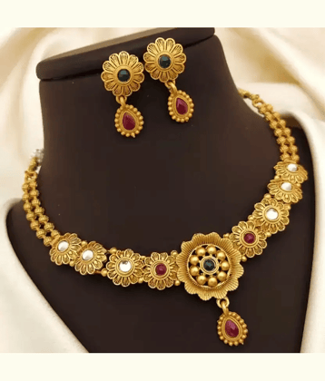 PUJVI Golden Alloy Necklace Set ( Pack of 1 )