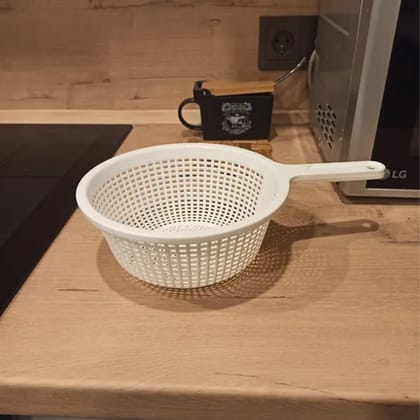 Plastic Strainer Bowl With Handle No.19 White