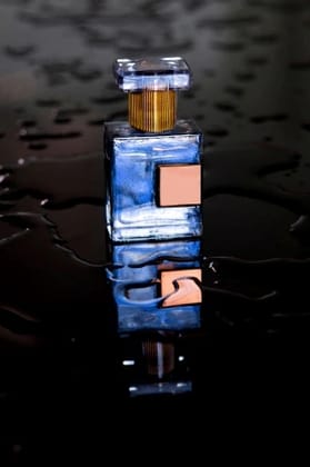Saundhi Mitti     Aromatic Aquatic Fragrance for Men and Women 3ml