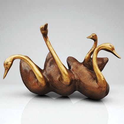 Brass Showpiece Wall Hanging Wall Hanging Duck Statue, Height : 9.5 Inch (BSMAS1408 C)