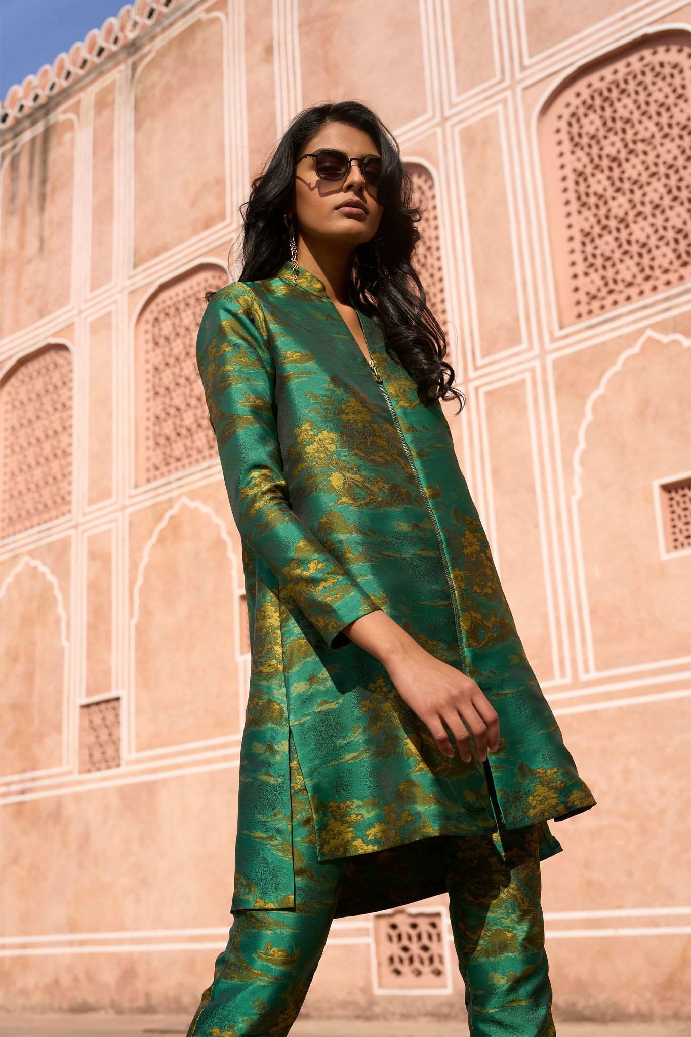 PATTERNED BROCADE LONGLINE TOP-XXS / Green Multi