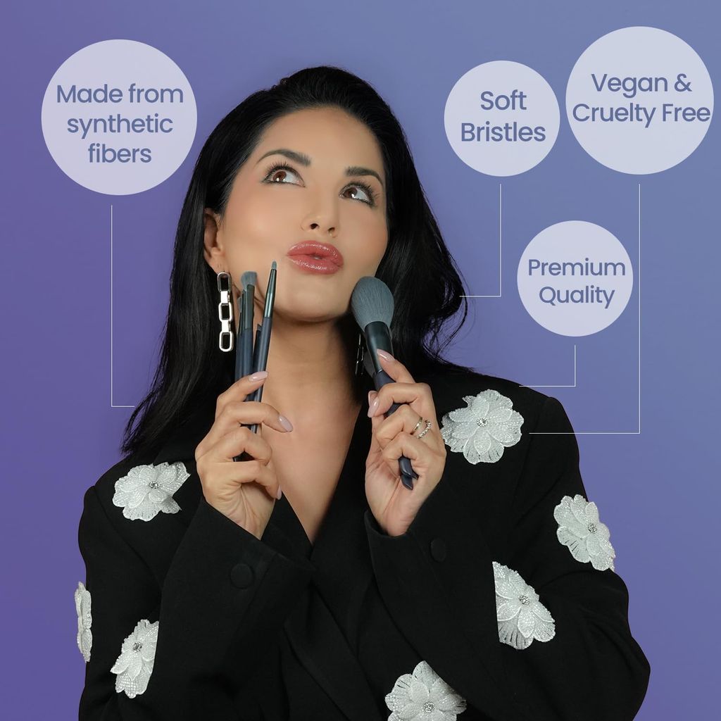 STARSTRUCK BY SUNNY LEONE Makeup Brush Set of 10 with pouch | Professional Brush kit for Makeup