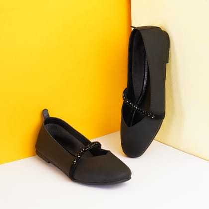 Sofia Bellies-Black / 37