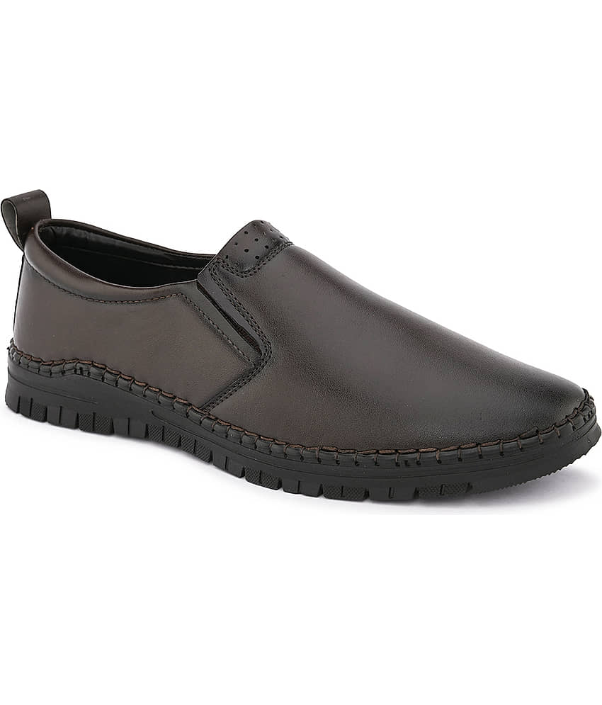 Fashion Victim Brown Men's Slip On Formal Shoes