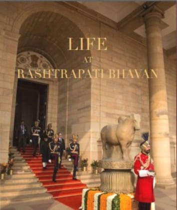 Life At Rashtrapati Bhavan [Hardcover] [Jan 01, 2016] Publication Division