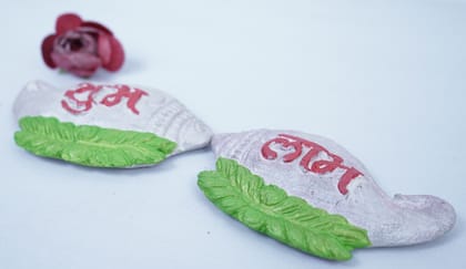 Handcrafted Cow Dung Shankh Showpiece