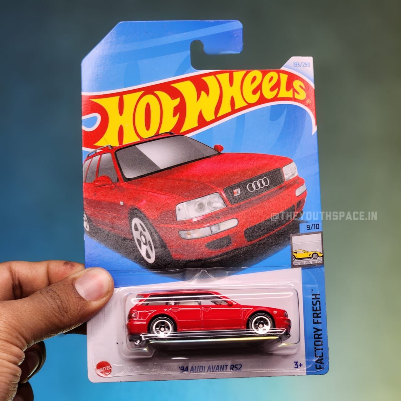Hot Wheels 94 Audi Avant RS2 (Imported)