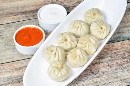 Veg Momos [8 Pieces]