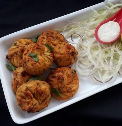 Chicken Tandoori Bajra Momos [8 Pieces]