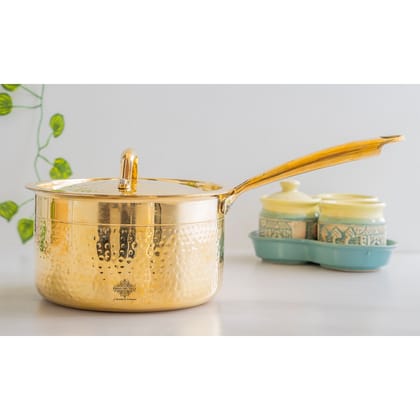 Indian Art Villa Brass Hammered Sauce Pan with Tin Lining & Lid – Long Handle, Traditional Cookware for Boiling, Heating & Serving, Durable & Handcrafted Design-1100ML