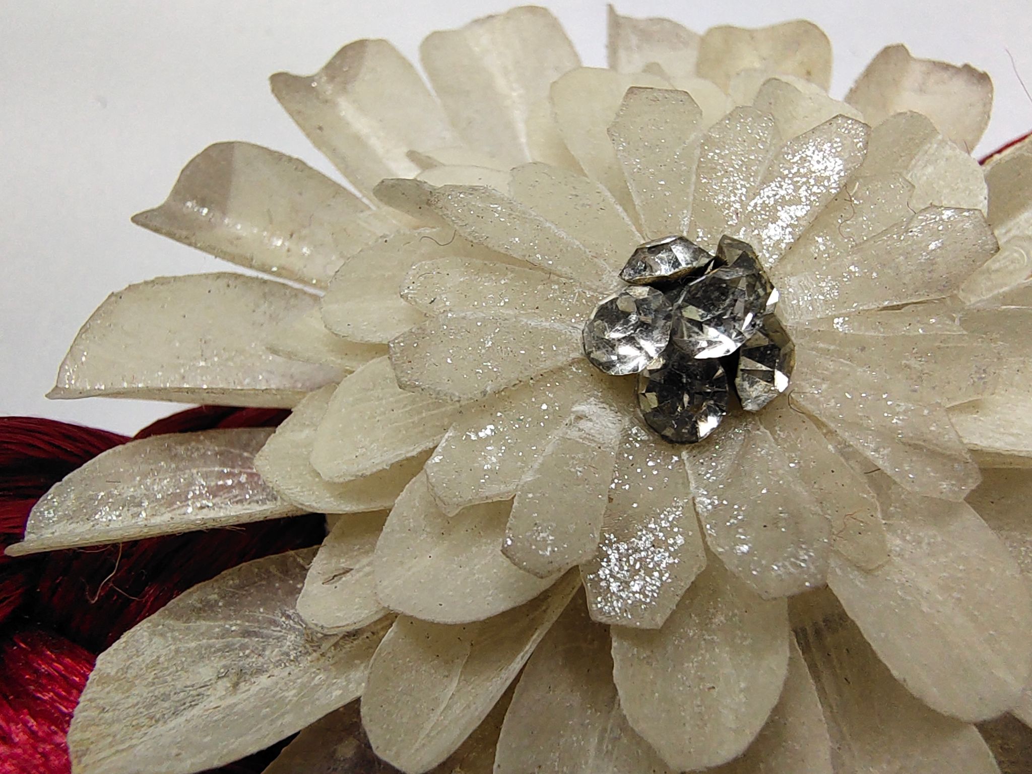 Chick Style Kadam | White