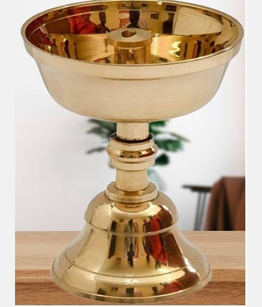 Heaven Decor Brass Table Diya - Pack of 1
