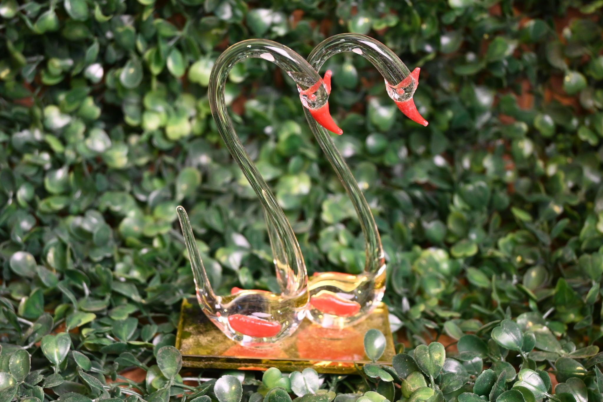 Handcrafted Glass Swan Pair Showpiece