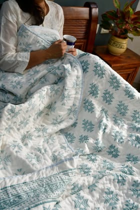 Sea Green Geometrical Quilt - Jaipuri Rajai premium quality