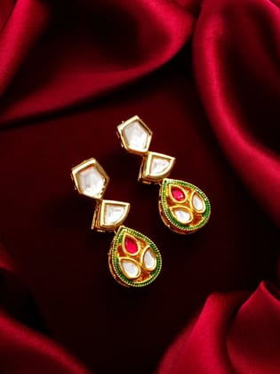 Morison Golden Starfish Earrings Ocean-Inspired Charm