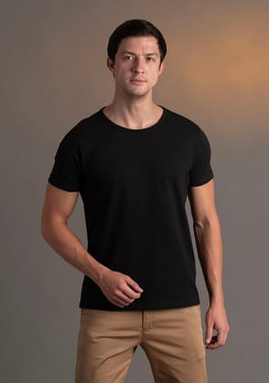 Piqué T-Shirt in Black-S · 38 - 39''
