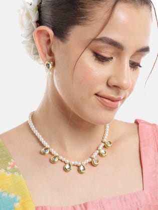 Gold-Plated Kundan & Pearl Necklace Set with Matching Earrings Gold-Plated Kundan & Pearl Necklace Set with Matching Earrings