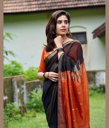 fab woven Art Silk Woven Design Banarasi saree With Unstitched Blouse Piece ( Black )