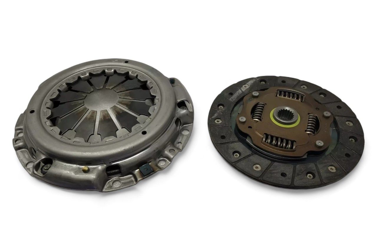 Maruti Suzuki Clutch Set (Disc+Pressure Plate) AV898074
