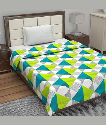 DIVINE CASA Single Cotton Green Geometrical Dohar