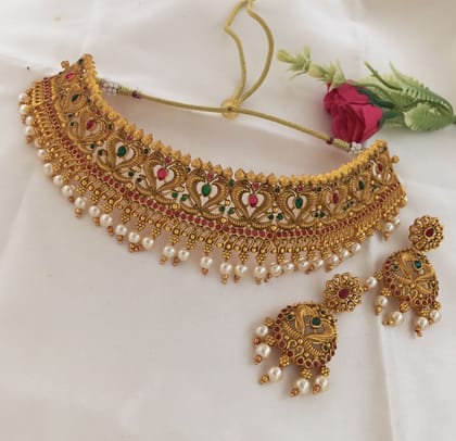 Regal Gold Choker Set with Pearls and Gemstone Accents