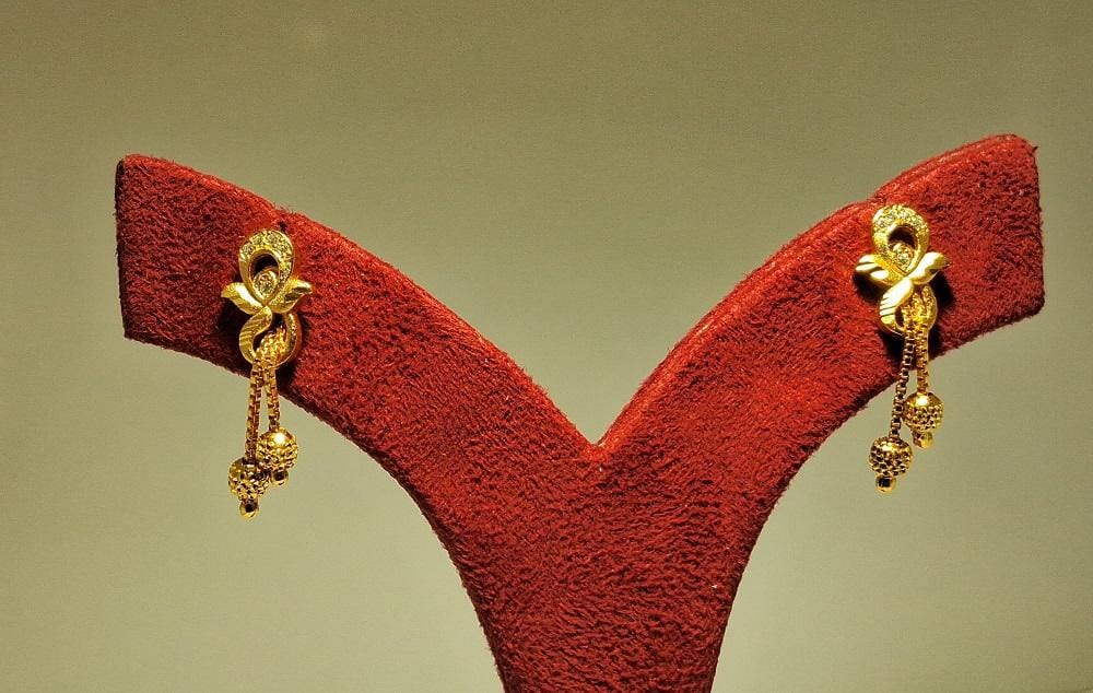 EARING GP