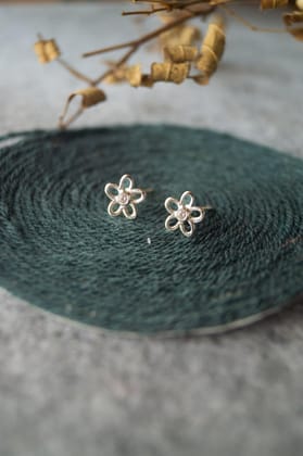 Charming Flower Sparkle Sterling Silver Stud Earrings-Silver
