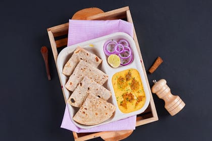 Chicken Mughlai Gravy With Chapati
